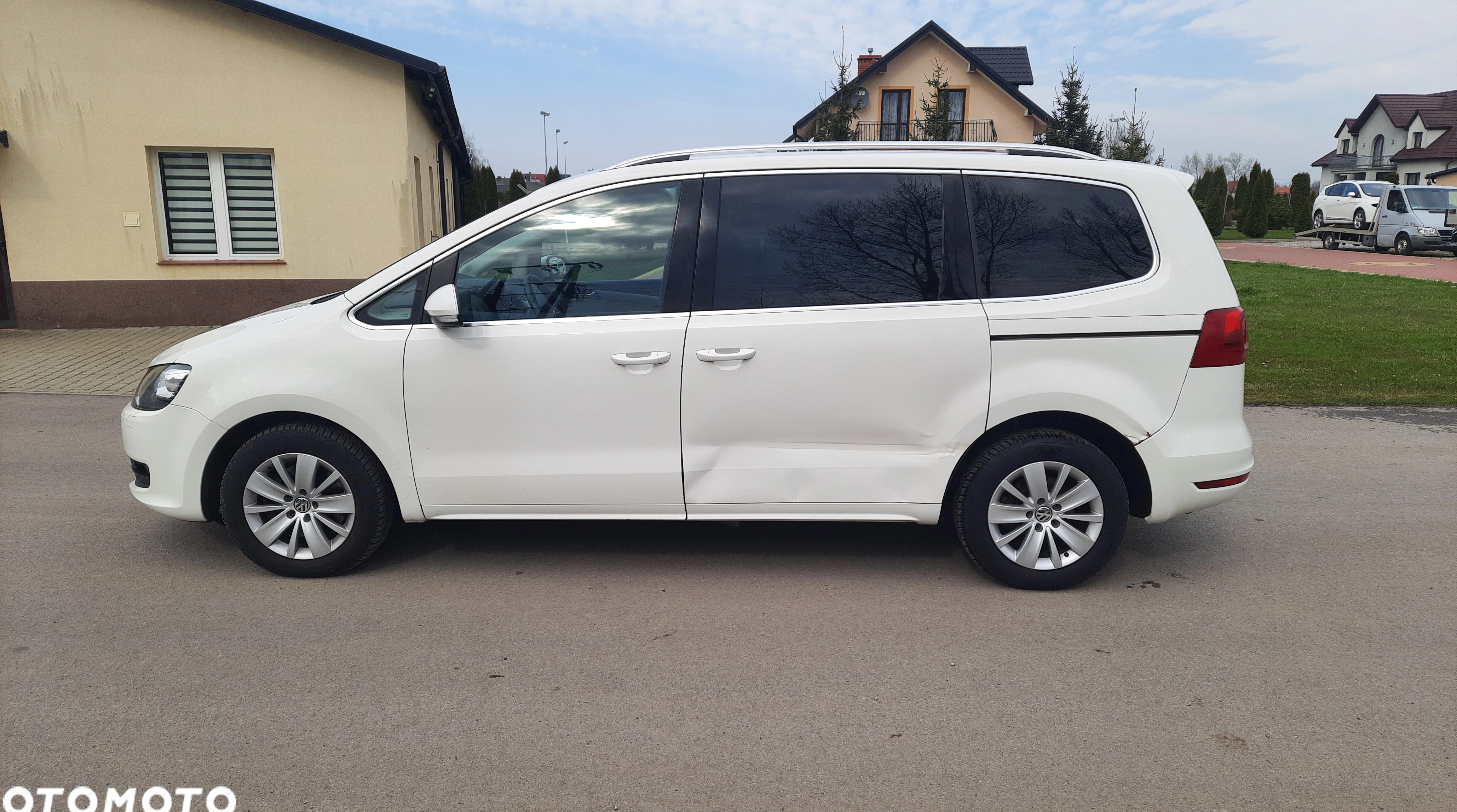 Volkswagen Sharan cena 37900 przebieg: 213301, rok produkcji 2011 z Łobez małe 277